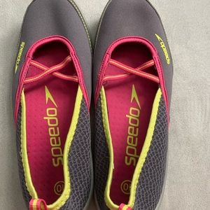 Speedo Water Shoes Size 10